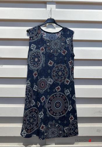 Vestido pelo joelho sem mangas gola redonda Padrão artístico - ph 3