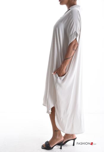 Abito con colletto oversize maniche corte con tasche - ph 3
