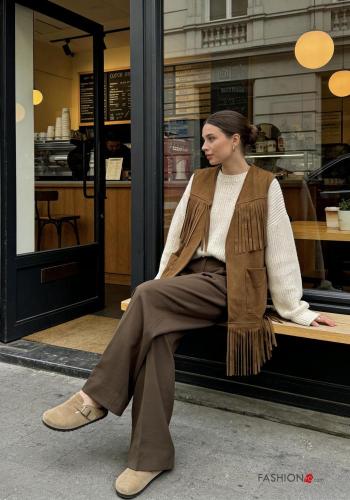 Gilet with fringe