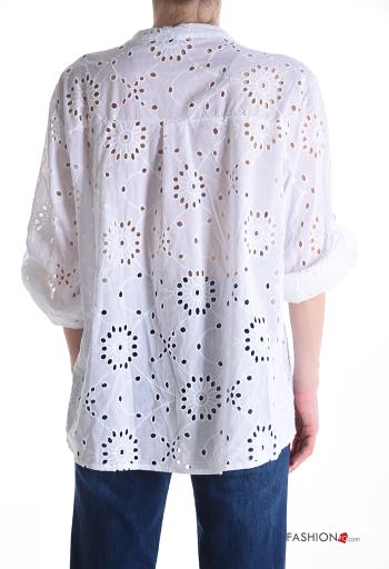 Camicia in Cotone maniche corte Fantasia ricamata con bottoni in pizzo sangallo - ph 2