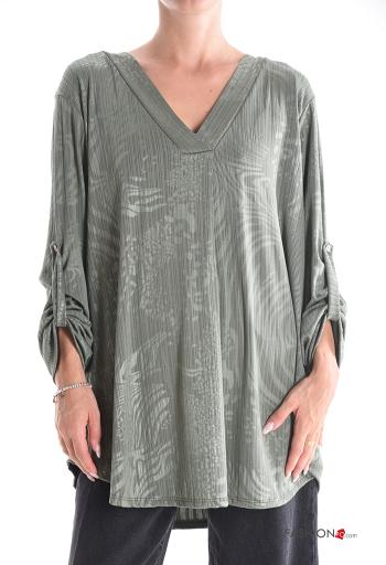 Tunic with buttons