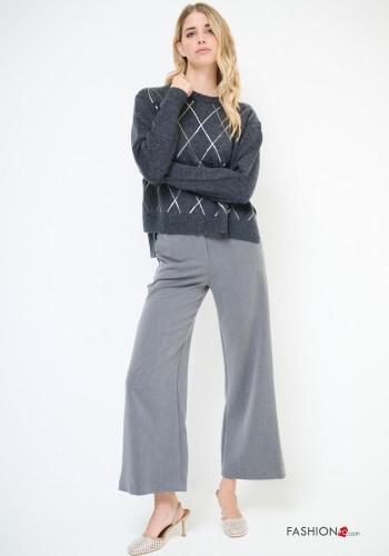 Trousers with buttons with zip with pockets