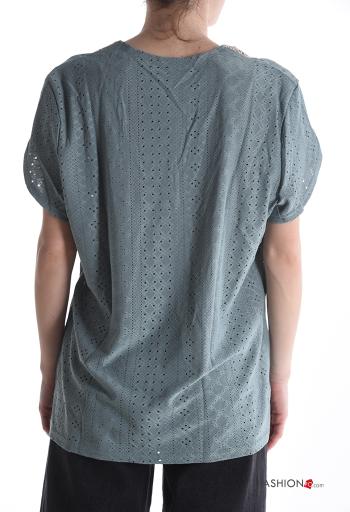 Blusa maniche corte Fantasia ricamata scollo a V - ph 2